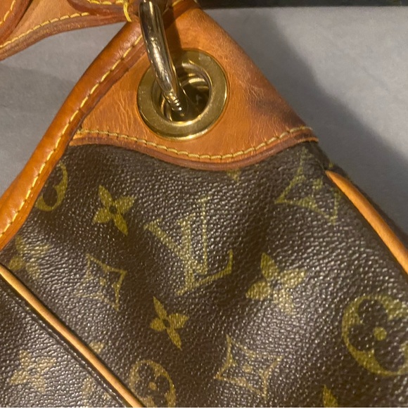 Louis Vuitton Inventeur Handbag - Picture 10 of 11